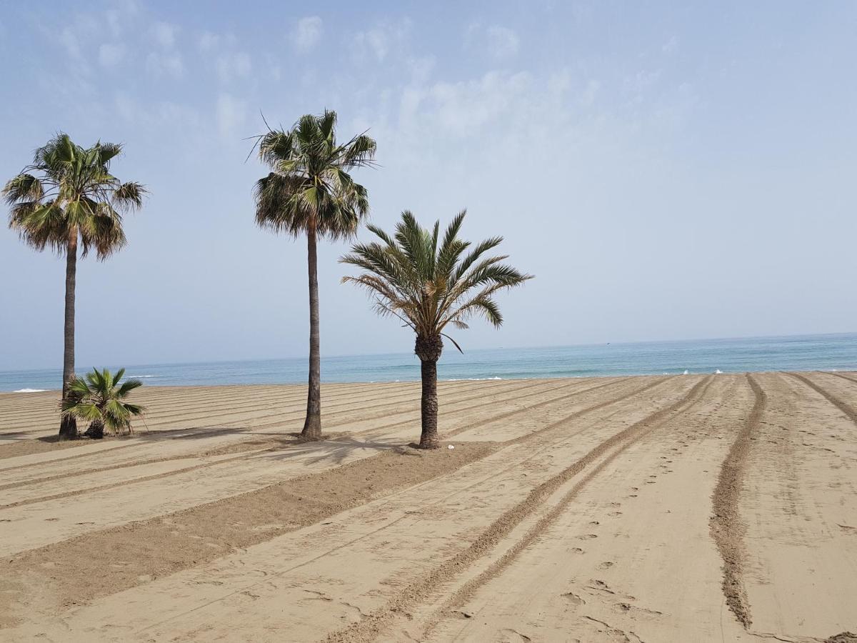 Free Parking, 40 Meters From The Beach, Wi-Fi, Ac Эстепона Экстерьер фото